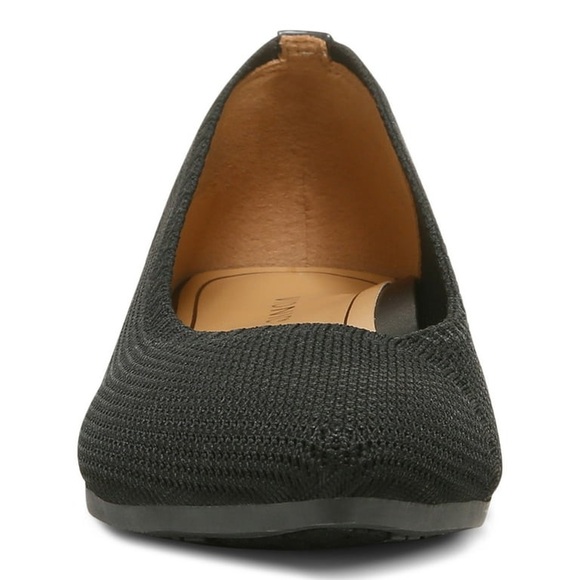 Vionic Dahlia Black Ballet Skimmer Flat Size 7.5 - Picture 3 of 15